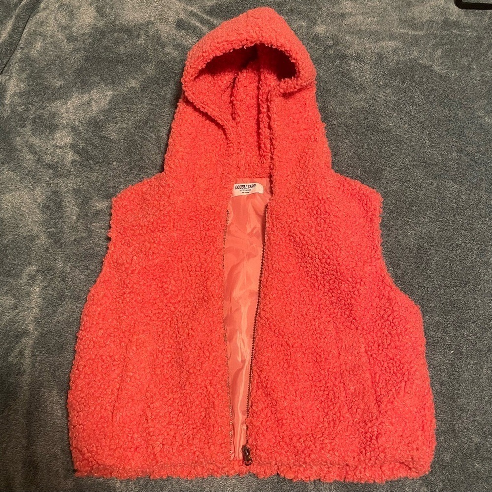 Cozy Coral Sherpa Vest with Hood‎ size Medium Boutique Brand